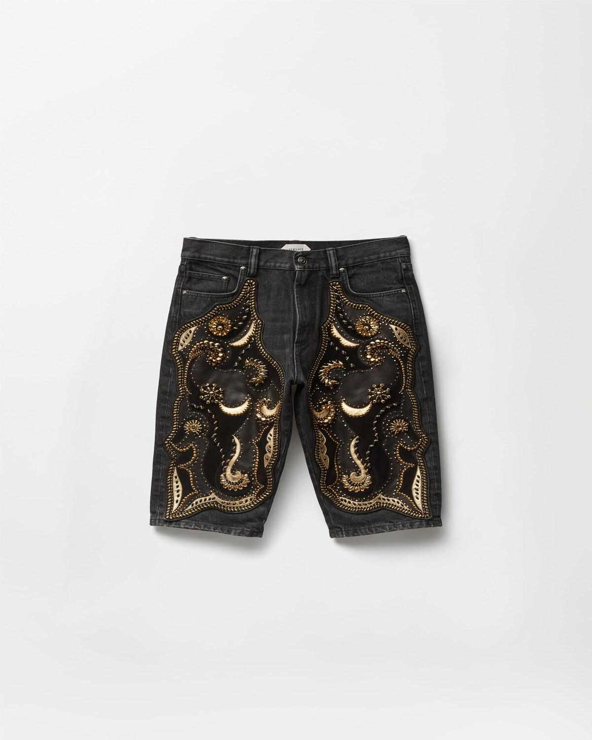 Embroidered Short Jeans