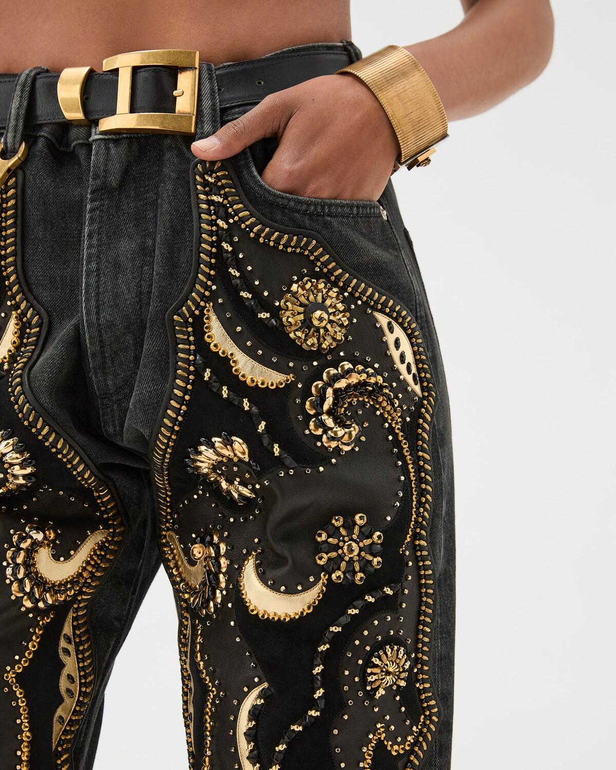 Embroidered Short Jeans - Image 5