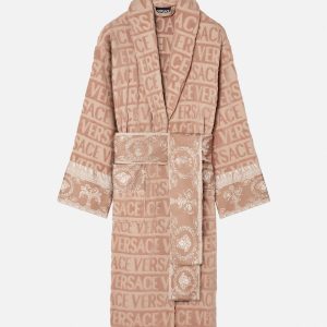 I ? Baroque Bathrobe