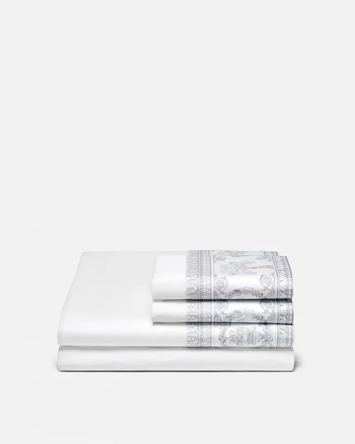I ? Baroque Full/Queen Bed Set