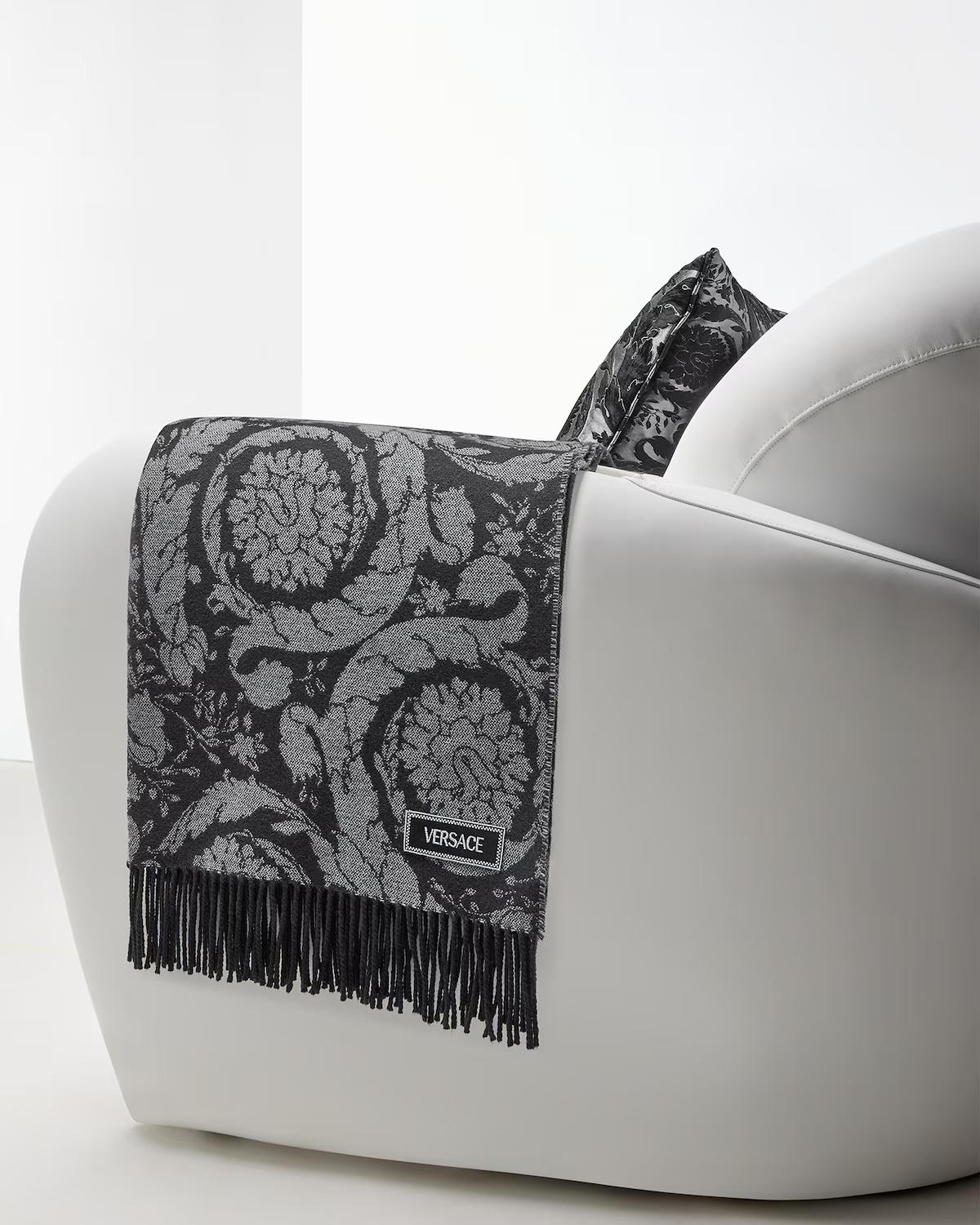 Barocco Cashmere Fringed Blanket - Image 2