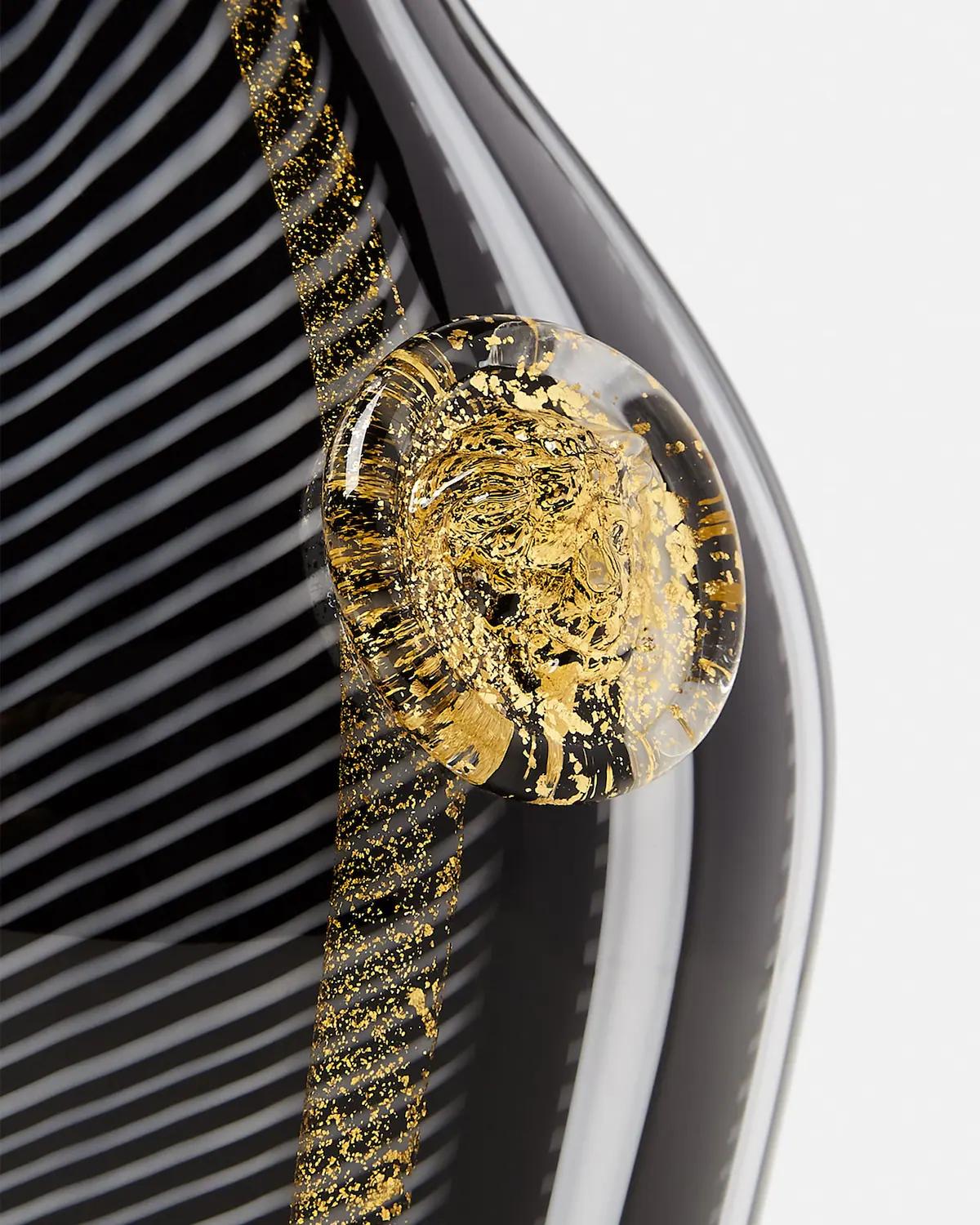 Smoking Venini Versace Vase - Image 5
